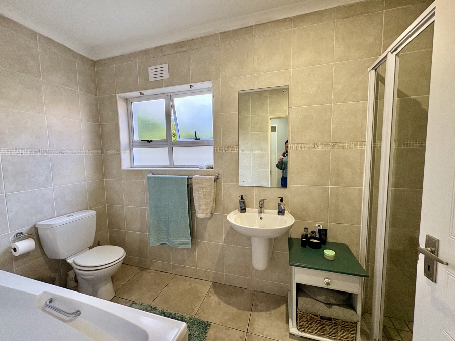 To Let 3 Bedroom Property for Rent in Sunningdale Western Cape